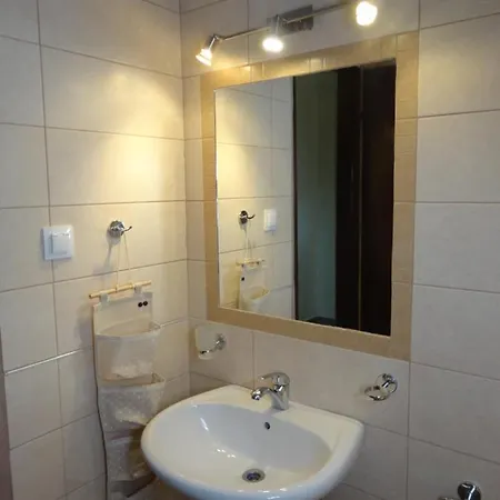 Makis House 3* 尼基季