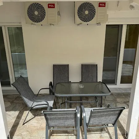 Makis House Guest house *