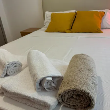 Makis House Konukevi