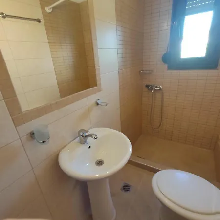 Makis House 4* Никити