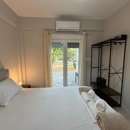 Makis House Гостевой дом 4*