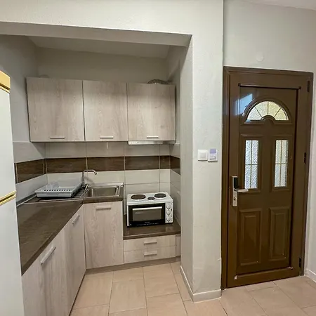 Makis House Гостевой дом